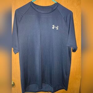 Underarmor Athletic Tee L